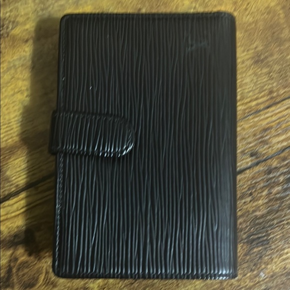 Louis Vuitton Black Wallet - Picture 1 of 16